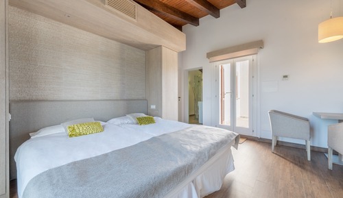 Junior Suite, 1 King Bed