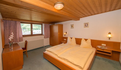 Apartment, Balkon. 7 Erwachsene (zzgl. Endreinigung 130 EUR zu zahlen vor Ort)