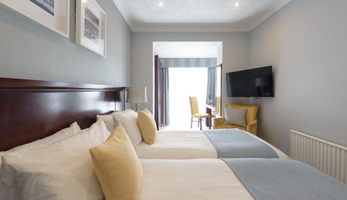 Standard Twin Room