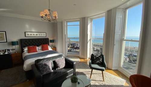 Deluxe Room, 1 King Bed, Balcony, Sea View