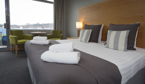 Superior Double Room, Pitch View