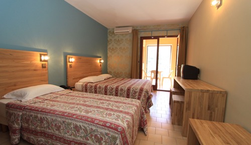 Triple Room
