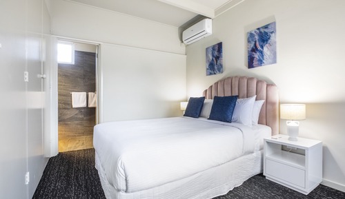 One Bedroom Apartment