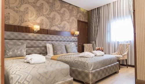 Family (Connection) Room