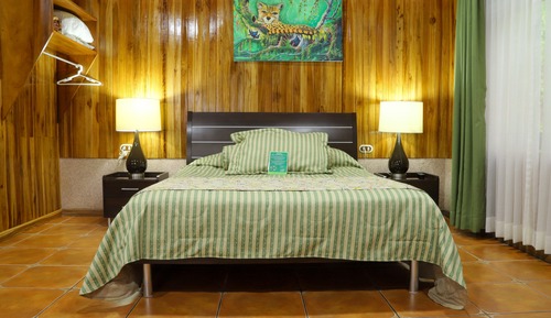 Junior Cabin