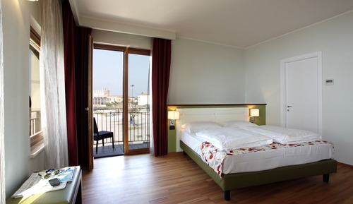 Junior Suite, Lake View