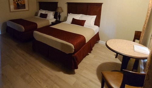 Deluxe Room, 2 Queen Beds, Non Smoking