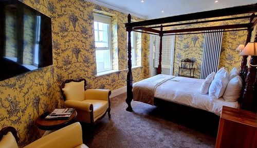 North Junior Suite with Sea View (Not Pet Friendly)