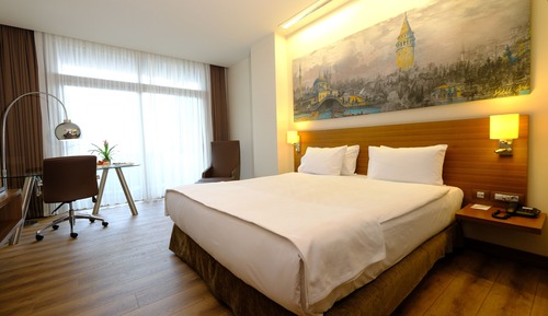 Comfort Room, Terrace