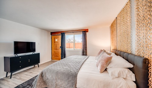Signature Room