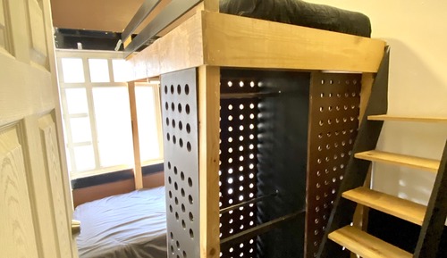 Shared Dormitory, Women only