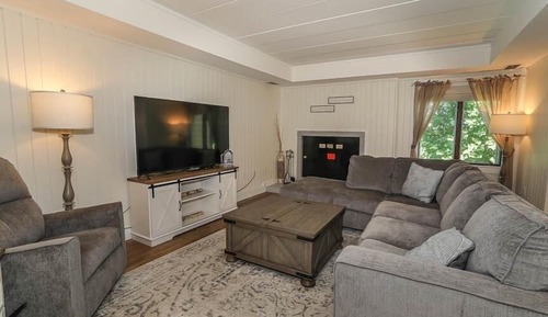 Condo, 2 Bedrooms