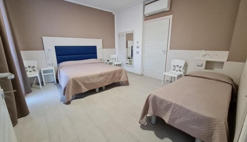 Basic Triple Room