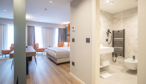Standard Room, 1 Queen Bed