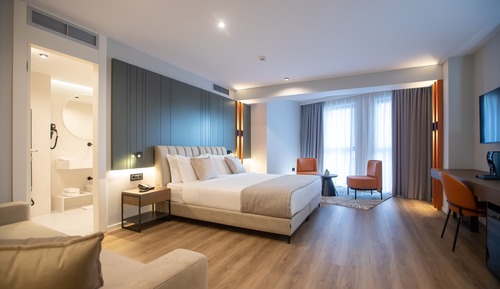 Premium Room, 1 Queen Bed, Balcony (3 Adults)