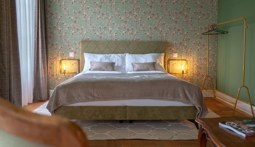 Cosy Suite with Kitchenette