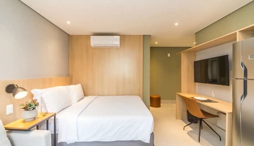 Deluxe Studio Suite