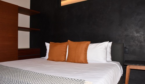 Luxury Apartment, 2 Bedrooms, Balcony, Partial Ocean View