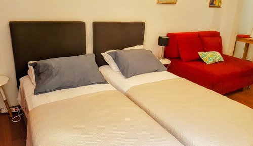 Studio (Studio Apartment)