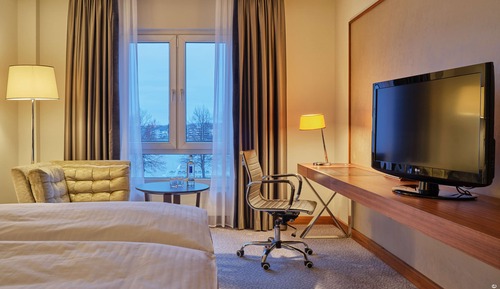 Comfort Room, River View