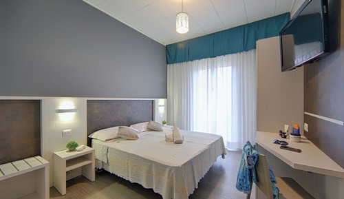 Deluxe Double Room, City View