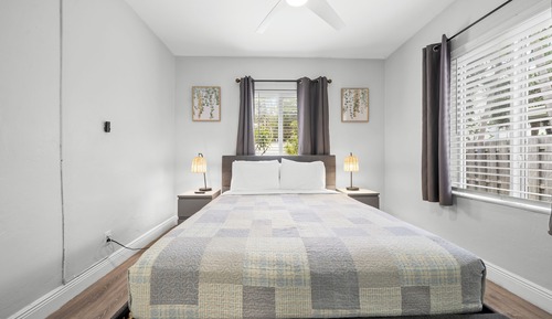 Standard 1-Bedroom Queen w/ Kitchen, Patio & Sofa Bed