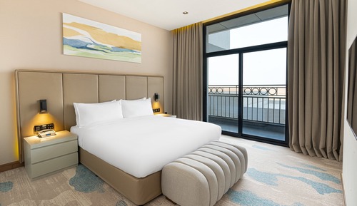 Suite, 1 King Bed, Balcony
