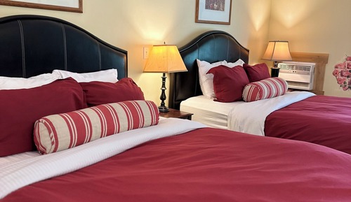 Deluxe Room, 2 Queen Beds, Non Smoking