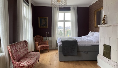 Premium Room (No Pets Allowed)