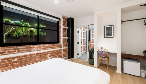 Room, 1 Queen Bed (Room 204)