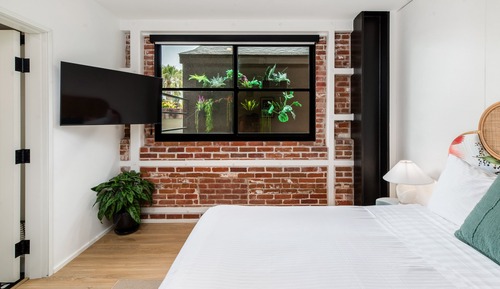 Room, 1 Queen Bed (Room 203)