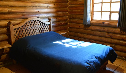 Traditional Cabin (1)