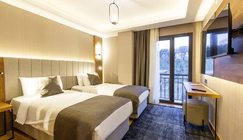 Comfort Room, Mountain View