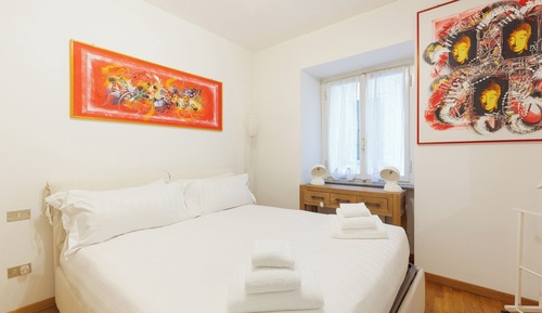 Appartamento con 1 Camera da Letto, Largo Treves 2