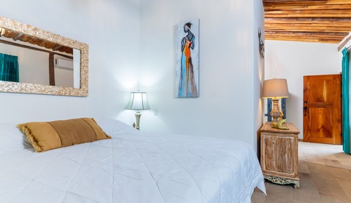 Senior Studio Suite
