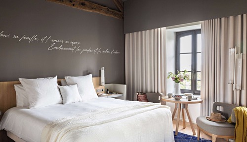 Deluxe Room, 1 King Bed, Garden View, Tower