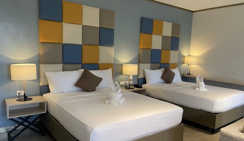 Premier Twin Room