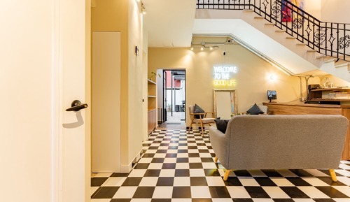 Comfort Suite, City View