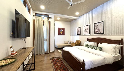 Premium Suite