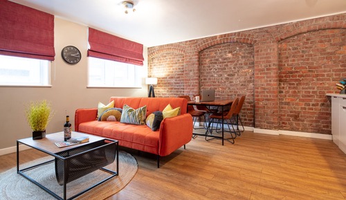 "Three Arches" Apartment