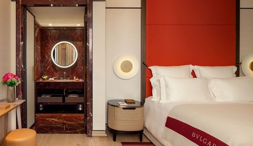 Deluxe Room, 1 King Bed, City View