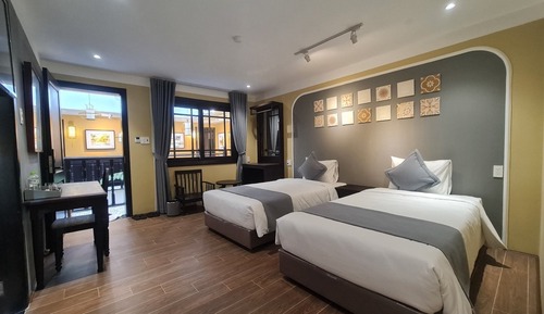 Superior Twin Room