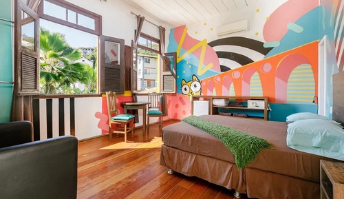 Design Double Room, 1 Queen Bed, Ensuite, Mountain View