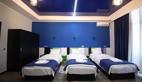 Club Triple Room