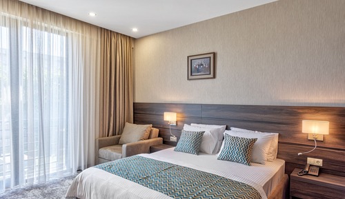 Deluxe Studio Suite