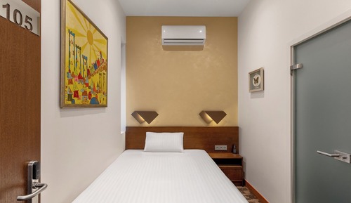 Budget Single Room, No View