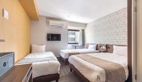 Triple Room
