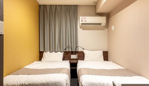 Compact Twin Room
