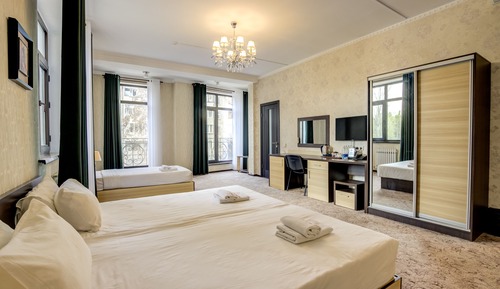 Comfort Triple Room