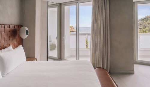 Suite, 1 King Bed, Sea View